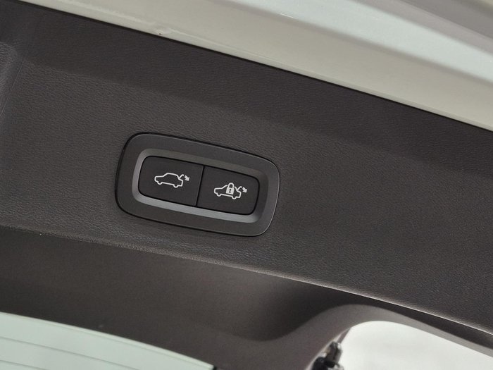 2023 Volvo XC40 Recharge Twin Pure Electric MY24 AWD Crystal White