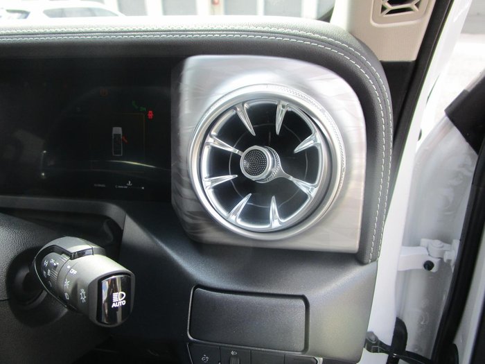 2025 GWM Tank 300 Lux