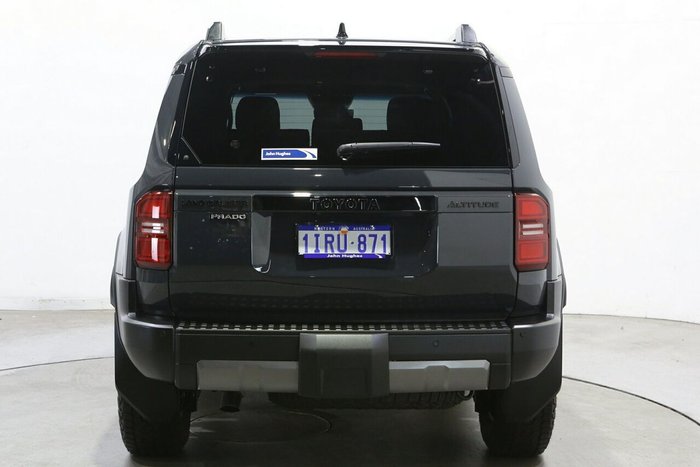 2025 Toyota Landcruiser Prado Altitude