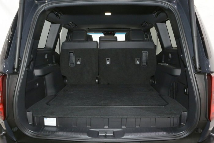 2025 Toyota Landcruiser Prado Altitude