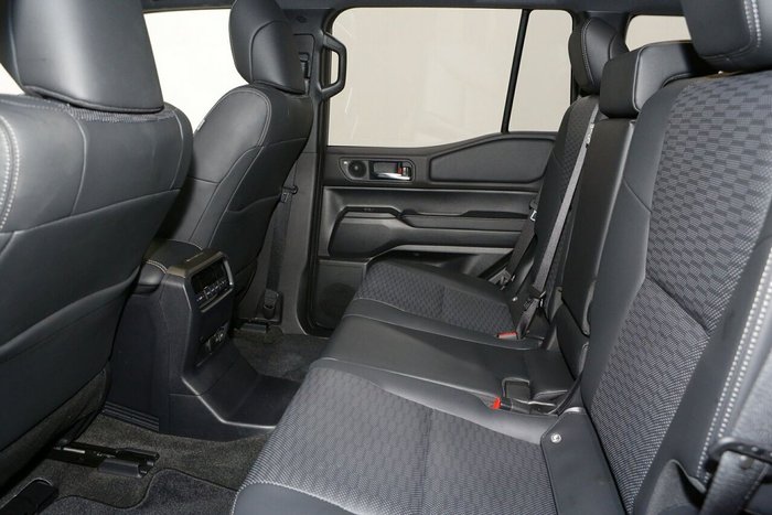 2025 Toyota Landcruiser Prado Altitude