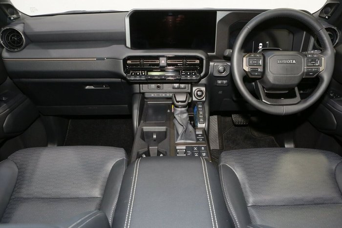 2025 Toyota Landcruiser Prado Altitude