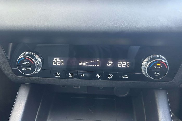 2023 Mitsubishi Outlander LS