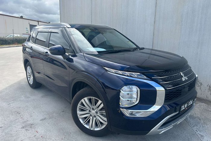 2023 Mitsubishi Outlander LS