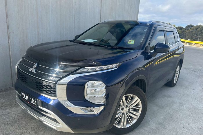 2023 Mitsubishi Outlander LS