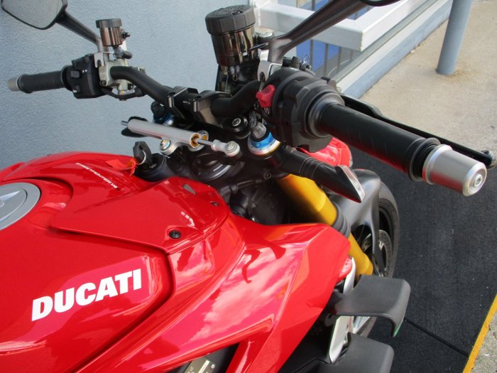 2021 DUCATI STREETFIGHTER V4 S RED