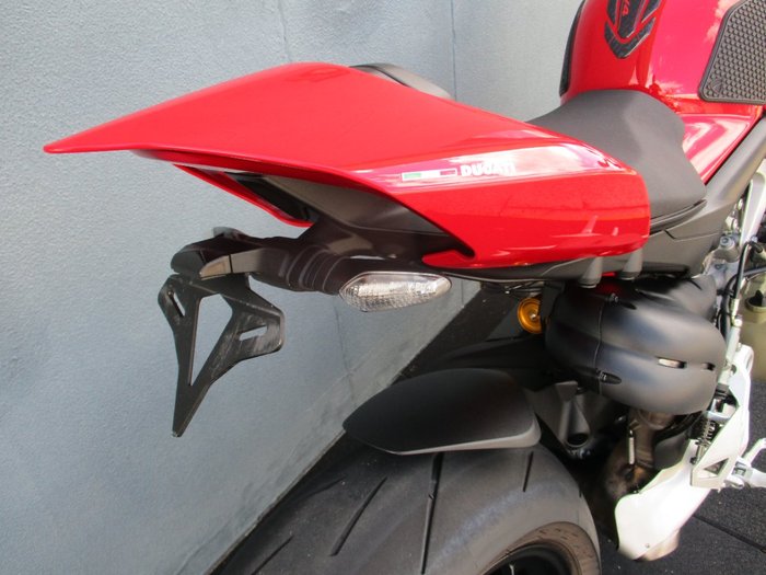 2021 DUCATI STREETFIGHTER V4 S RED