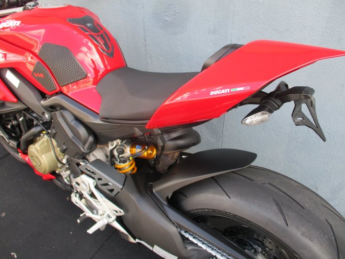 2021 DUCATI STREETFIGHTER V4 S RED