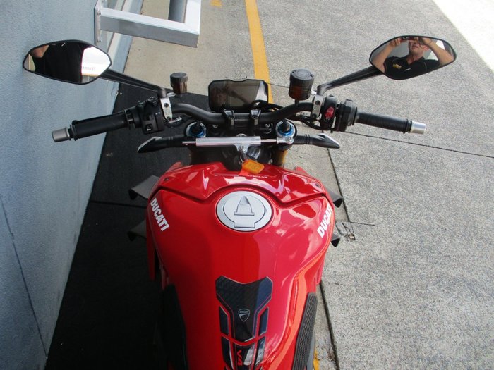 2021 DUCATI STREETFIGHTER V4 S RED