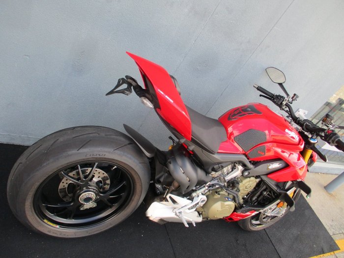 2021 DUCATI STREETFIGHTER V4 S RED