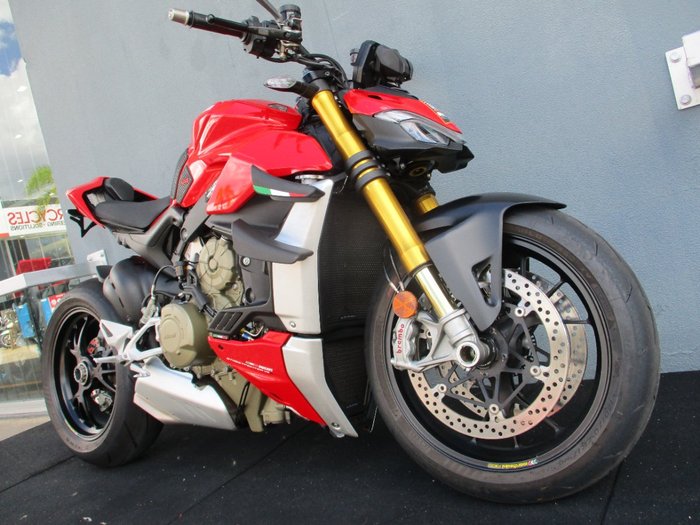 2021 DUCATI STREETFIGHTER V4 S RED