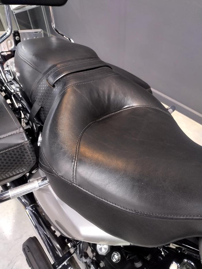 2009 Harley-Davidson Road King Classic 1584 (FLHRC) Touring Silver