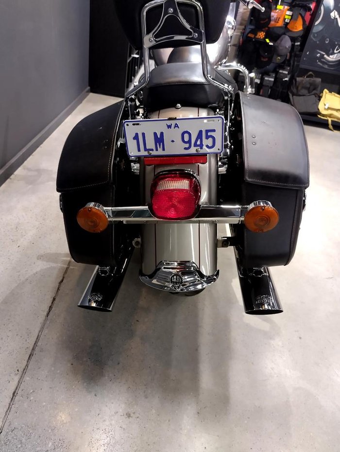 2009 Harley-Davidson Road King Classic 1584 (FLHRC) Touring Silver