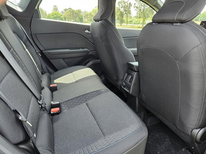 2025 Mitsubishi ASX LS