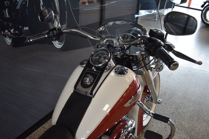 2012 Harley-davidson FLSTN SOFTAIL DELUXE CREAM