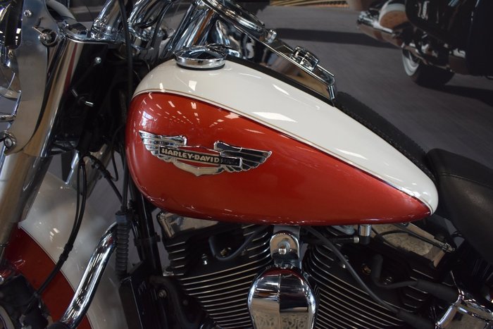 2012 Harley-davidson FLSTN SOFTAIL DELUXE CREAM