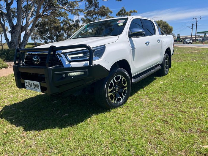 2023 Toyota Hilux SR5