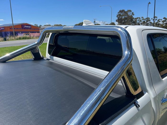 2023 Toyota Hilux SR5