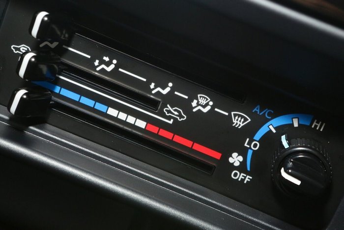 2025 Toyota Landcruiser GXL