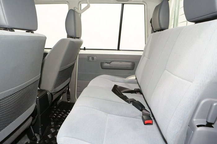 2025 Toyota Landcruiser GXL