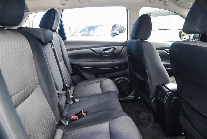 2022 Nissan X-TRAIL ST