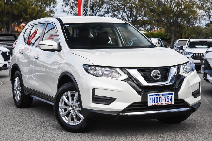 2022 Nissan X-TRAIL ST
