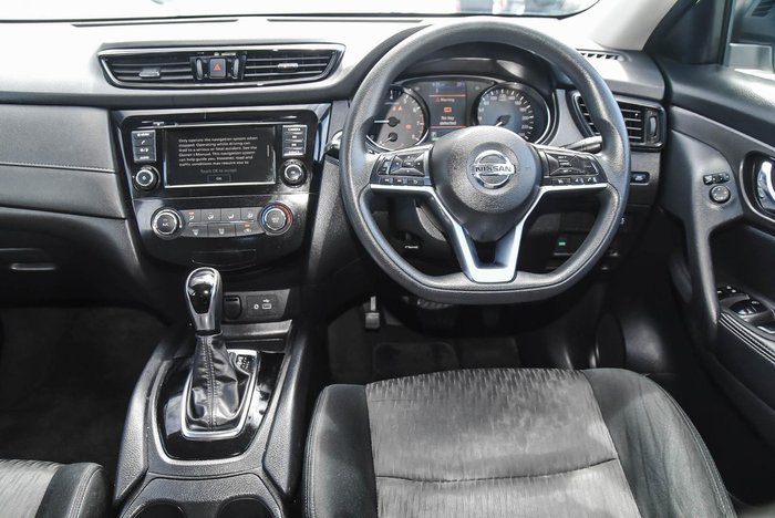 2022 Nissan X-TRAIL ST