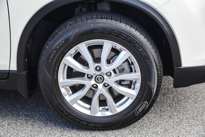 2022 Nissan X-TRAIL ST