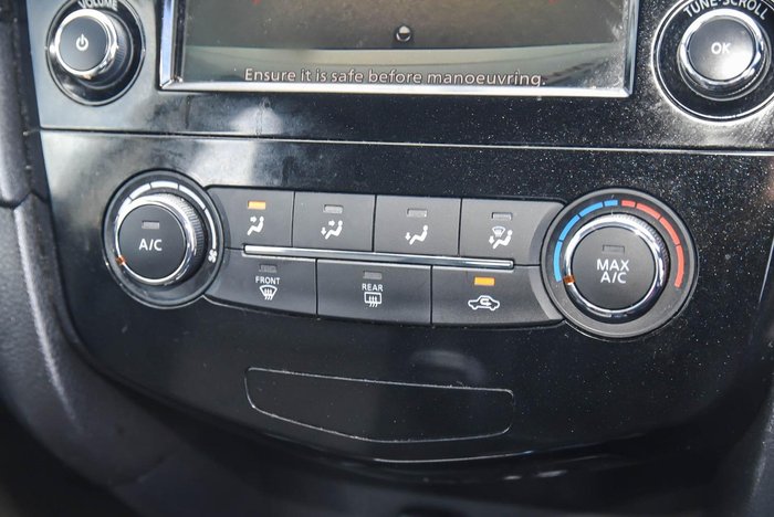 2022 Nissan X-TRAIL ST