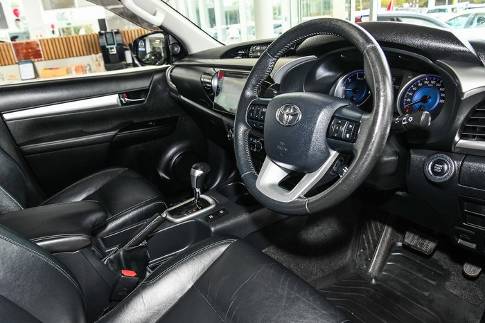 2016 Toyota Hilux SR5