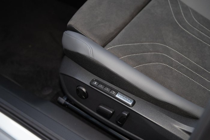 2024 Volkswagen ID.4 Pro