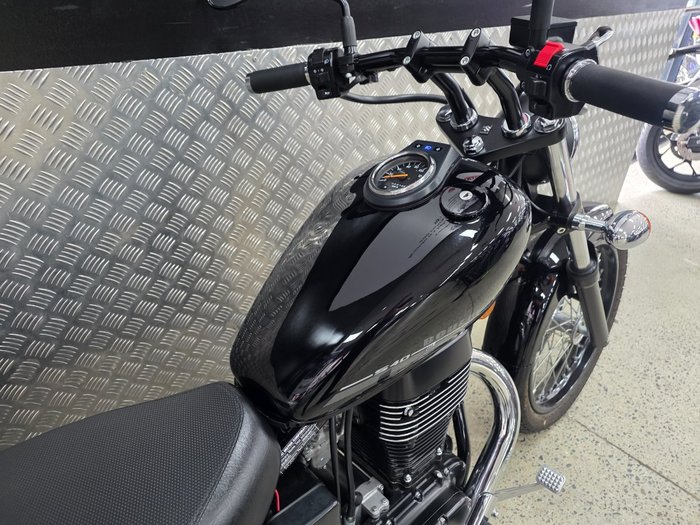 2017 Suzuki BOULEVARD S40 (LS650B) BLACK