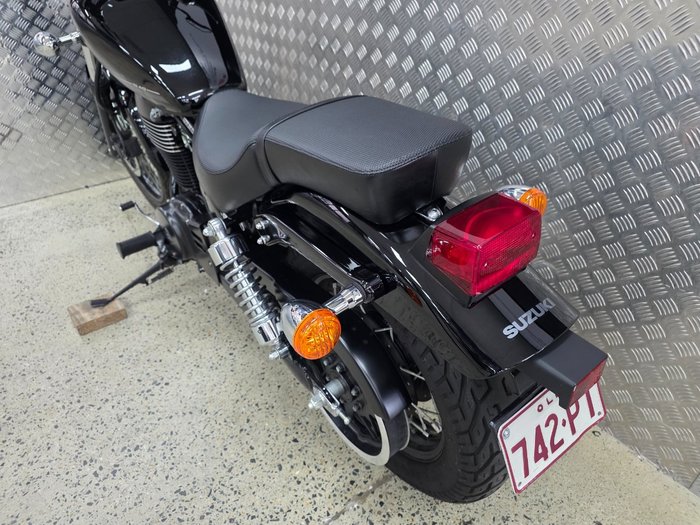 2017 Suzuki BOULEVARD S40 (LS650B) BLACK
