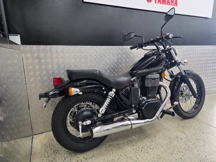 2017 Suzuki BOULEVARD S40 (LS650B) BLACK