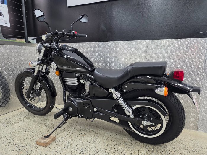 2017 Suzuki BOULEVARD S40 (LS650B) BLACK
