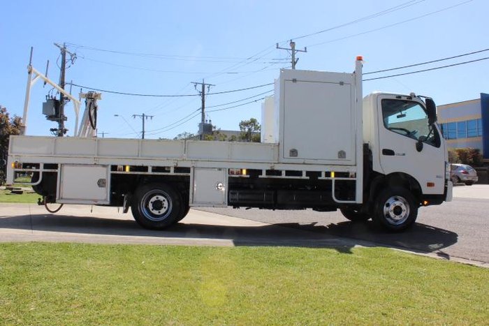 2015 Hino 921- 300 Series 921 AUTO LONG WHEEL BASE WHITE
