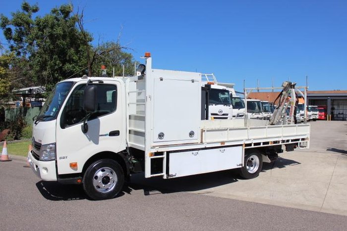 2015 Hino 921- 300 Series 921 AUTO LONG WHEEL BASE WHITE