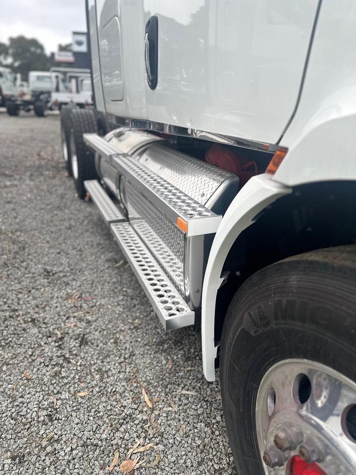 2024 Freightliner Cascadia 116 WHITE