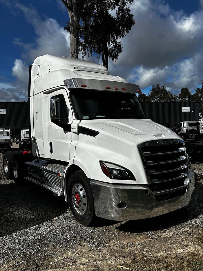 2024 Freightliner Cascadia 116 WHITE