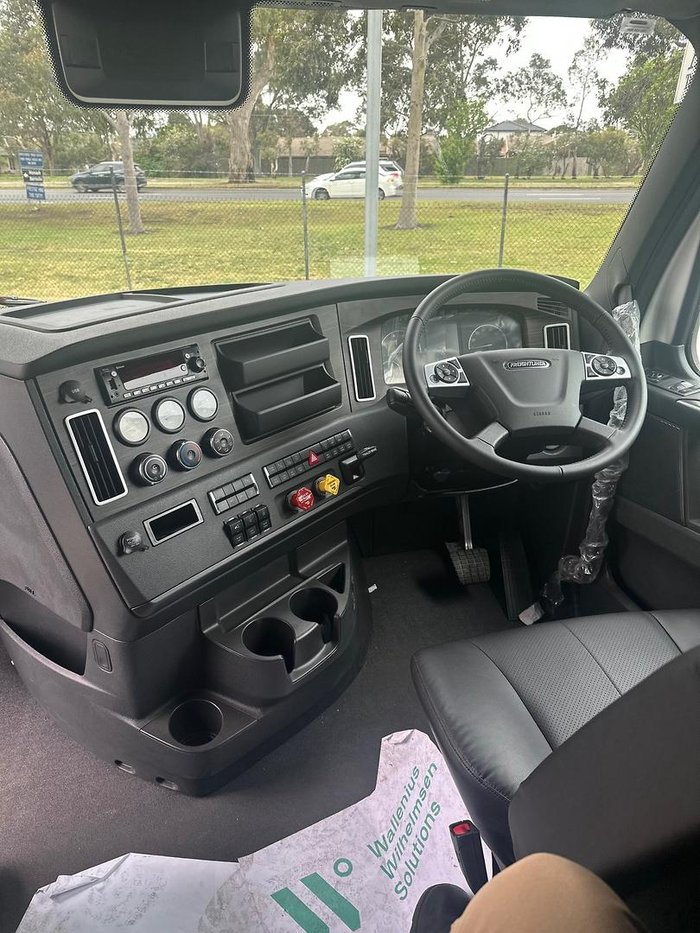 2024 Freightliner Cascadia 116 WHITE