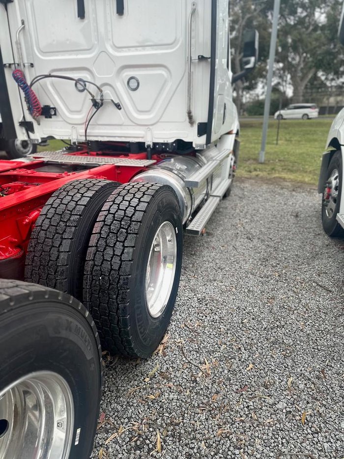 2024 Freightliner Cascadia 116 WHITE