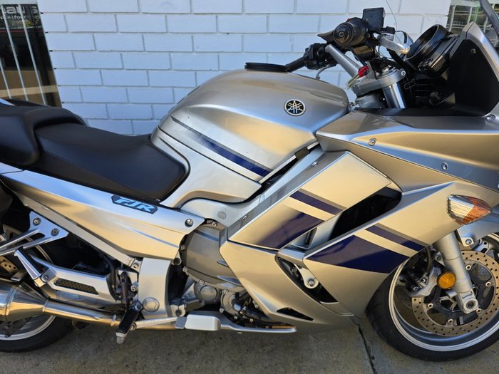 2007 YAMAHA FJR1300A silver