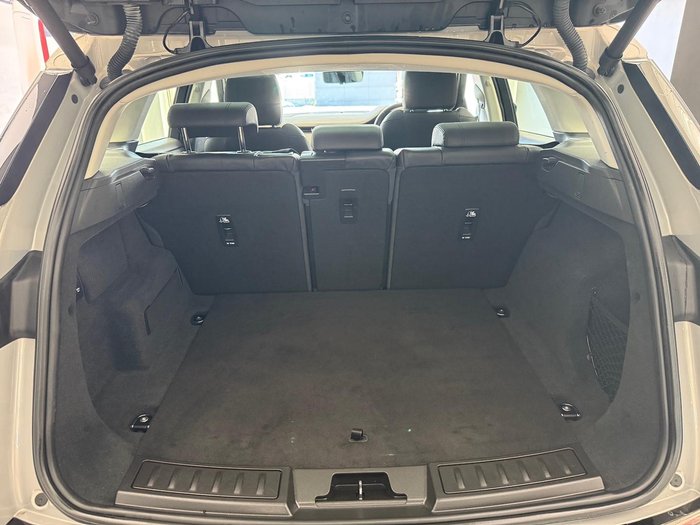 2019 Land Rover Range Rover Evoque P200 SE