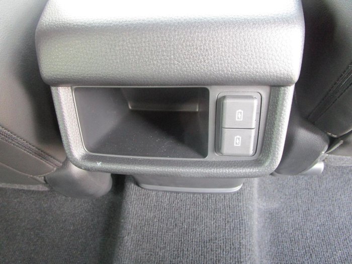 2025 Isuzu MU-X X-TERRAIN