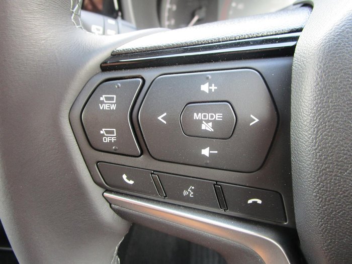 2025 Isuzu MU-X X-TERRAIN