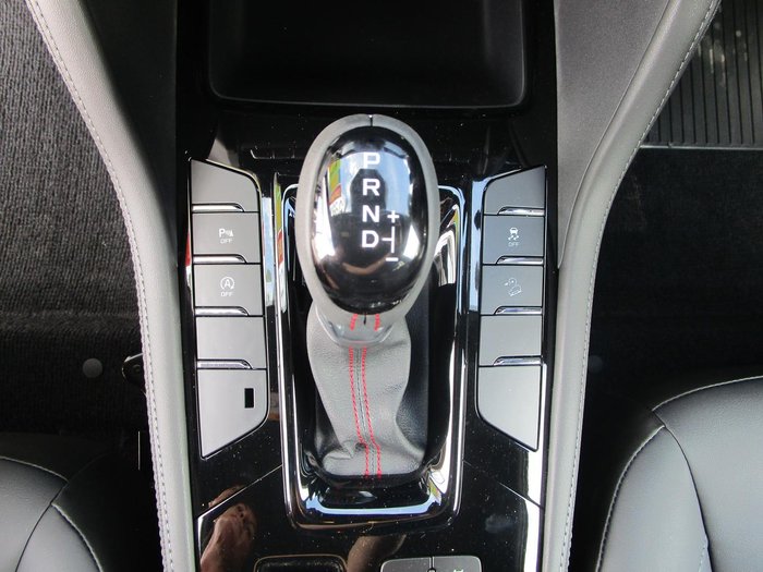 2025 Isuzu MU-X X-TERRAIN