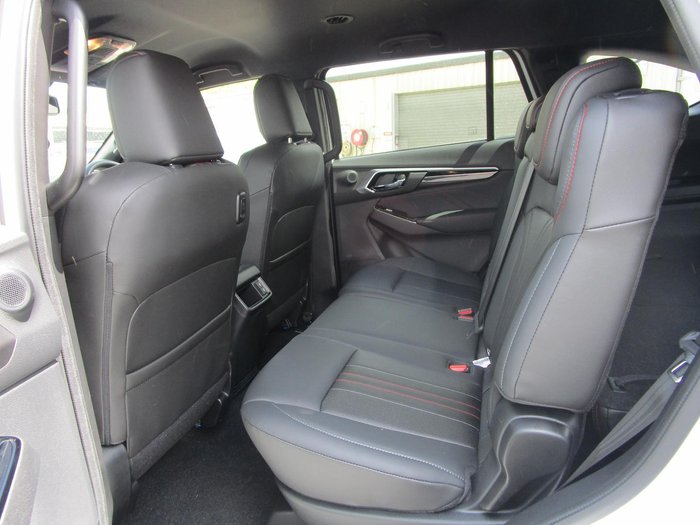 2025 Isuzu MU-X X-TERRAIN