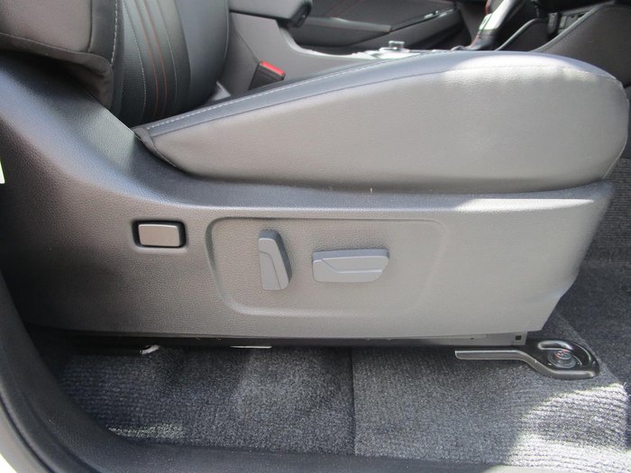 2025 Isuzu MU-X X-TERRAIN