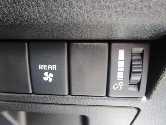 2025 Isuzu MU-X X-TERRAIN