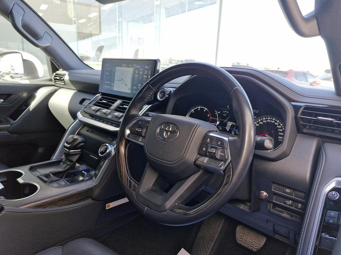 2022 Toyota Landcruiser VX